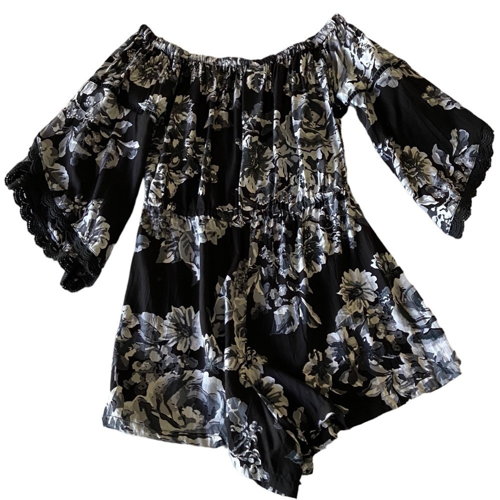 ANGIE Romper Size Small